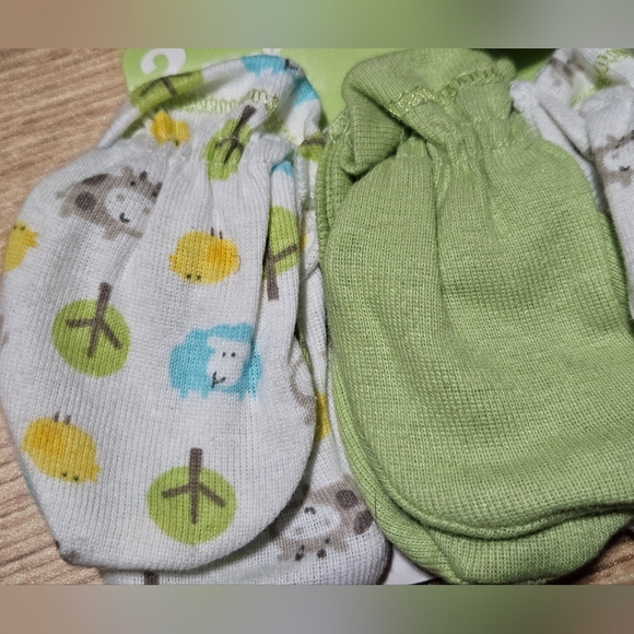 Gerber Baby Newborn 3 Pack Mittens - Picture 2 of 4